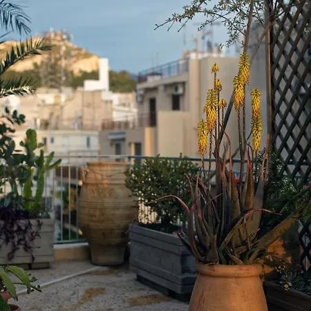Apartmán Noir: 1920s Vibe On The East Mediterranean