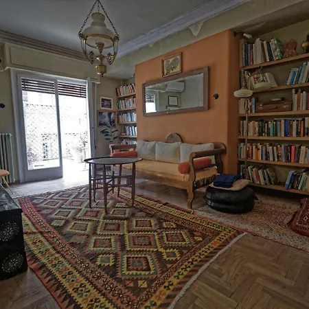 Noir: 1920s Vibe On The East Mediterranean Apartmán